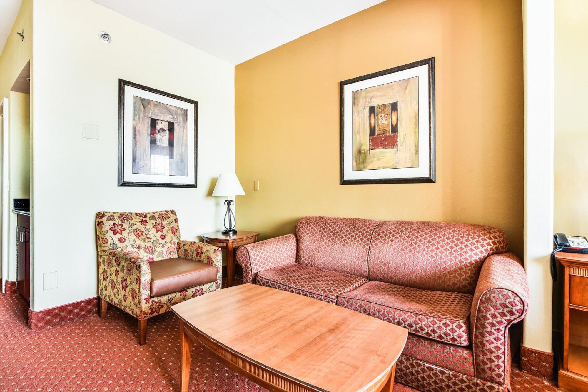Oyo Townhouse Airport Hotel