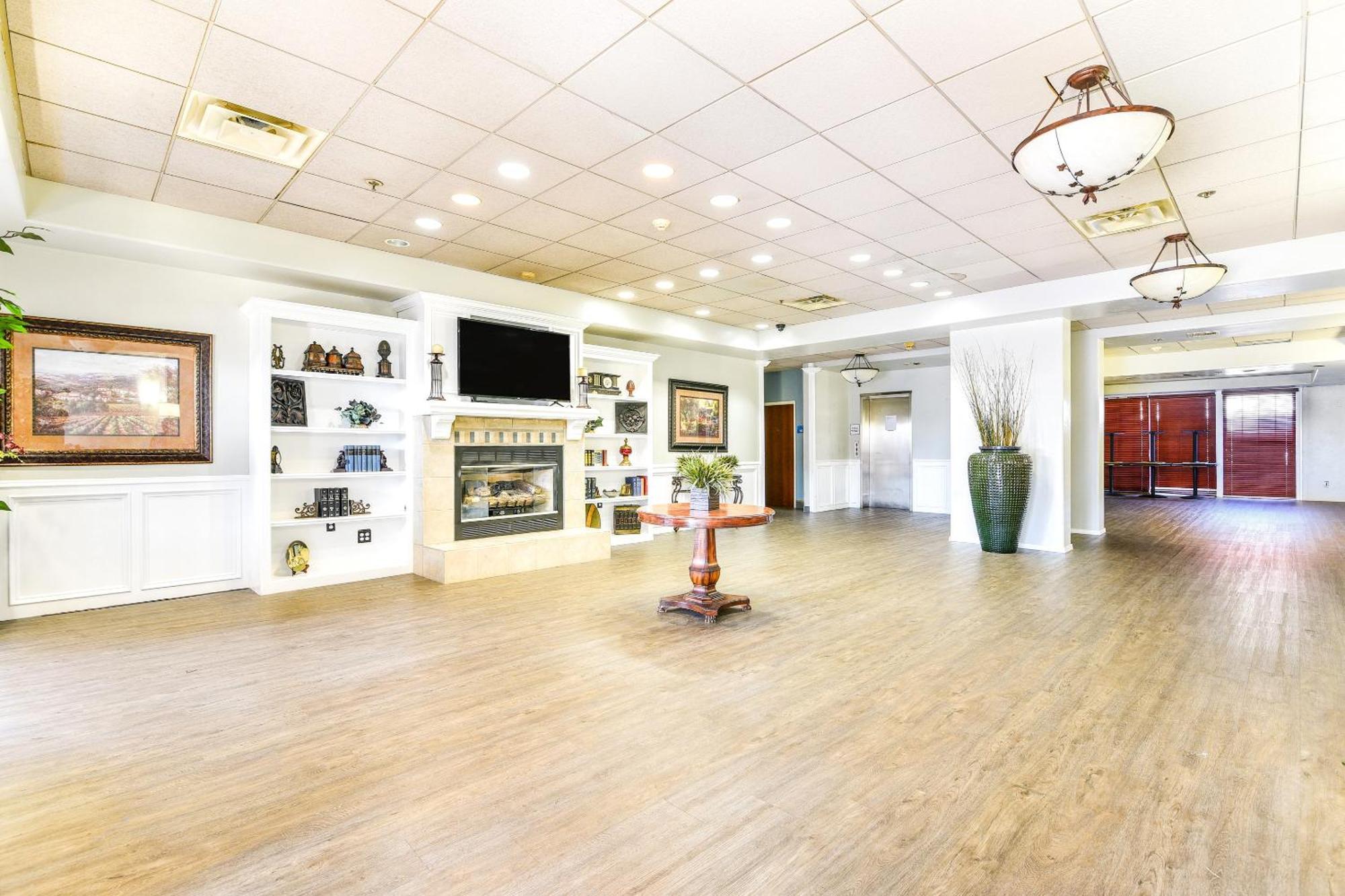 Oyo Townhouse Airport Hotel