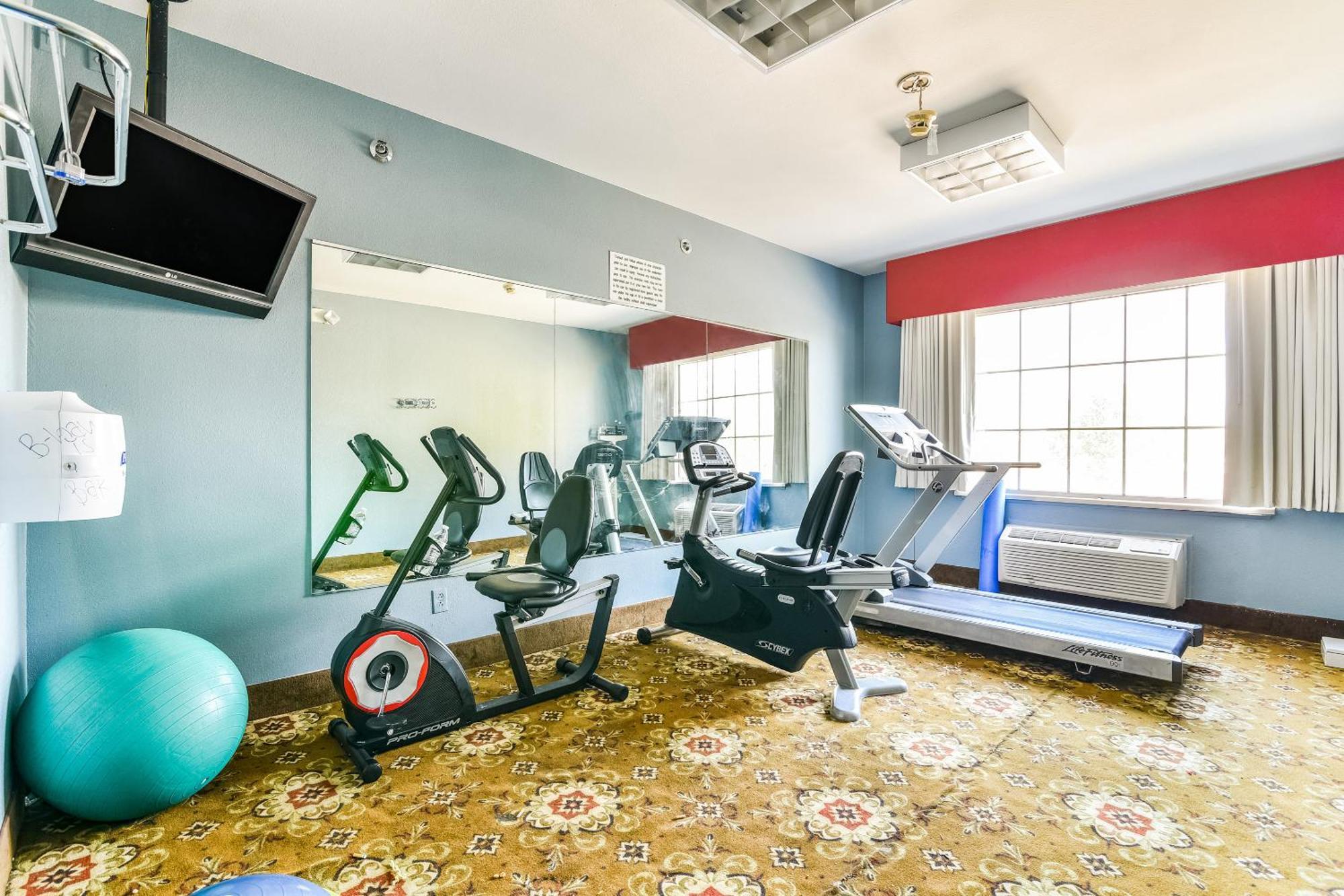 Hotel Oyo Townhouse Airport Oklahoma City