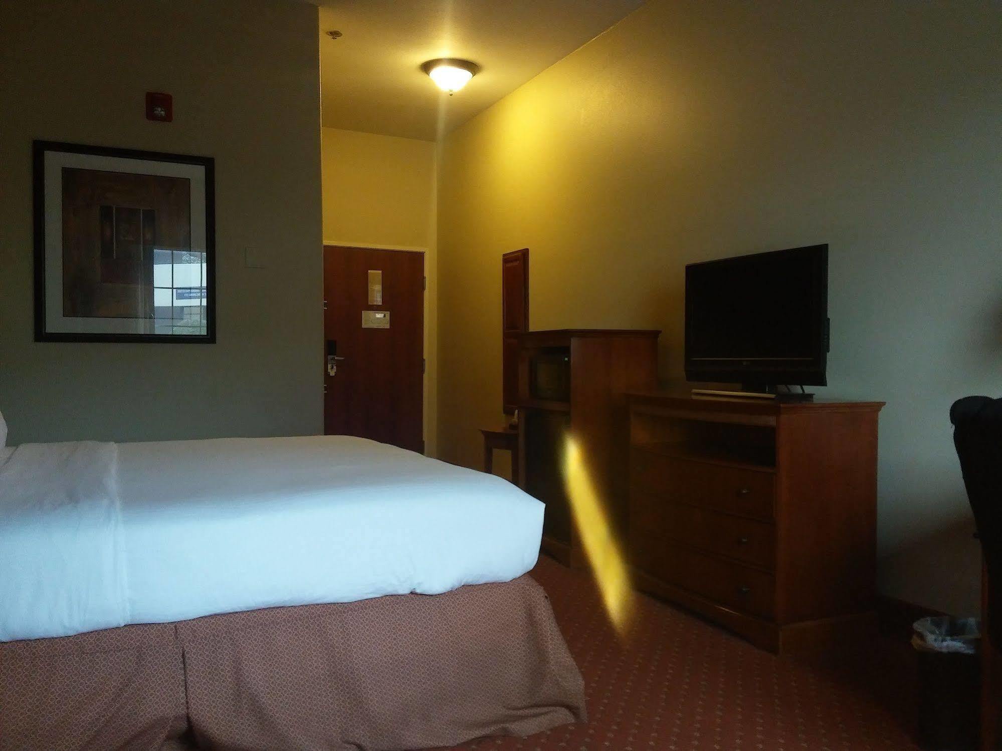 Oyo Townhouse Airport Hotel