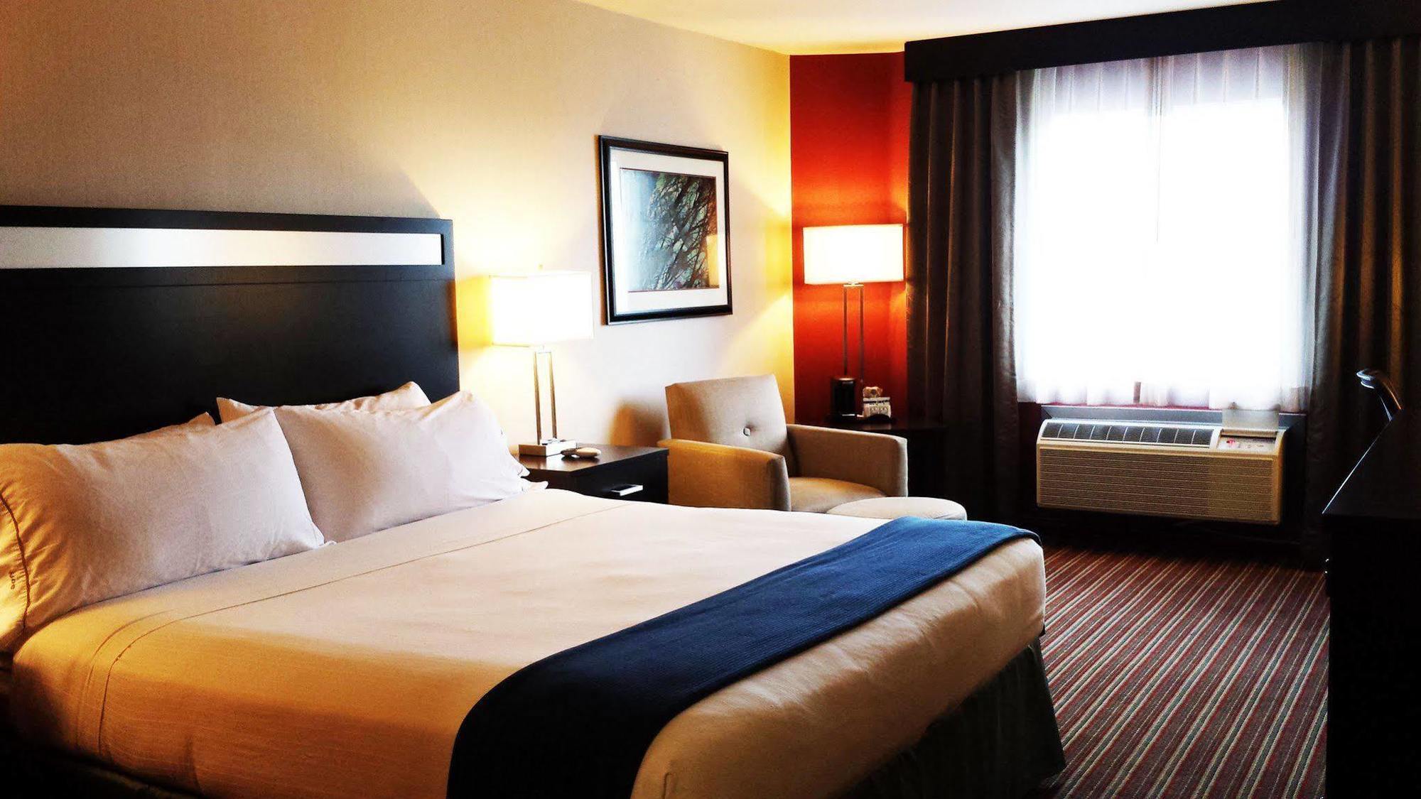 Oyo Townhouse Airport 3*